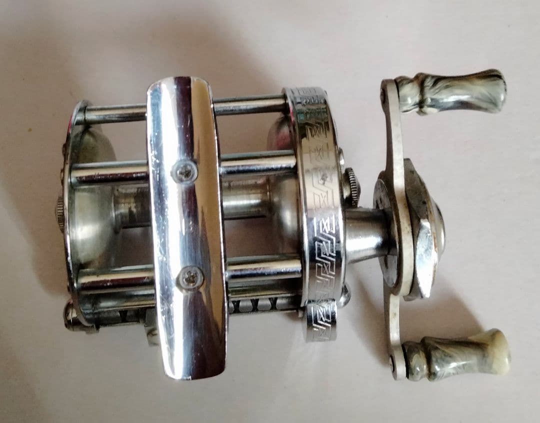 フルーガー アクロン Akron No.1895