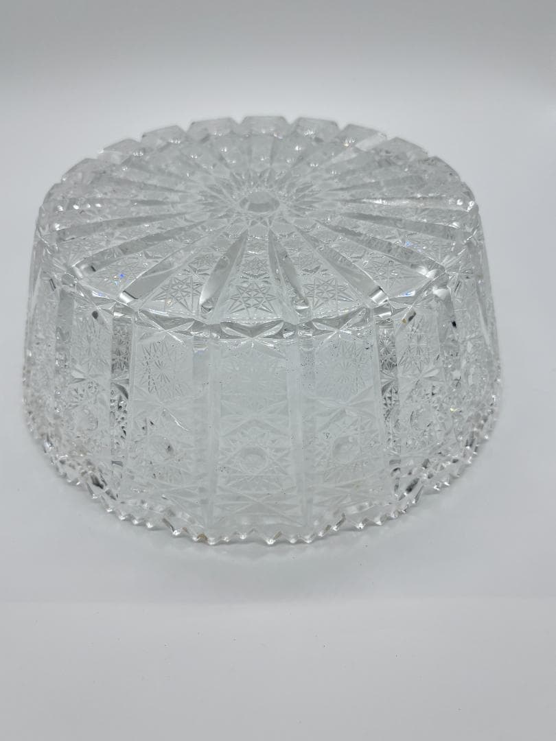 クリスタルガラス 大皿 ディスプレイ　炭入れ　直径２３ｃｍ　?