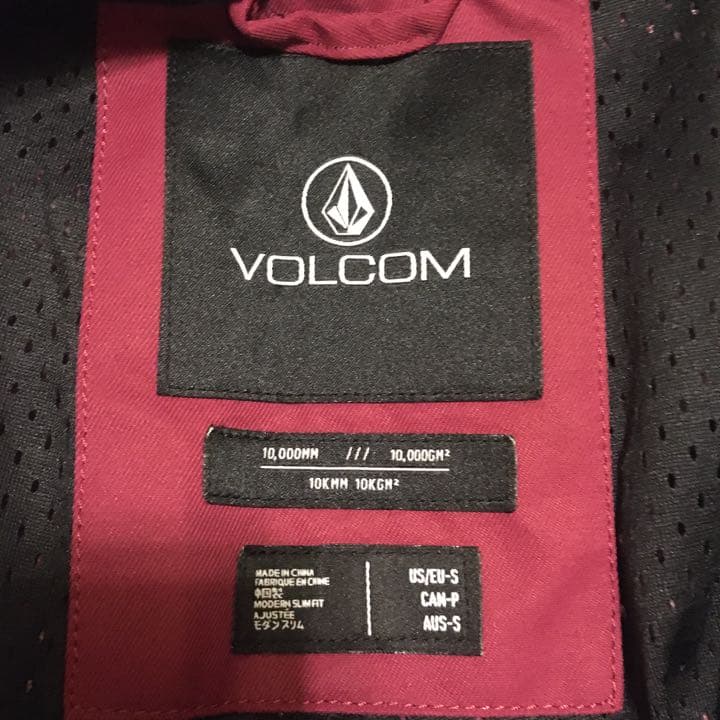 大幅値下げ！volcomウエア上下