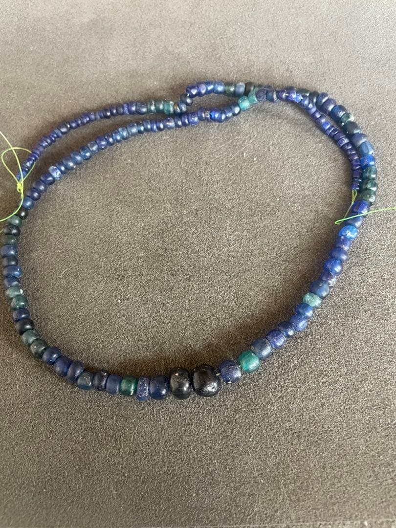 古墳時代　瑠璃玉首飾り　装飾品　出土品