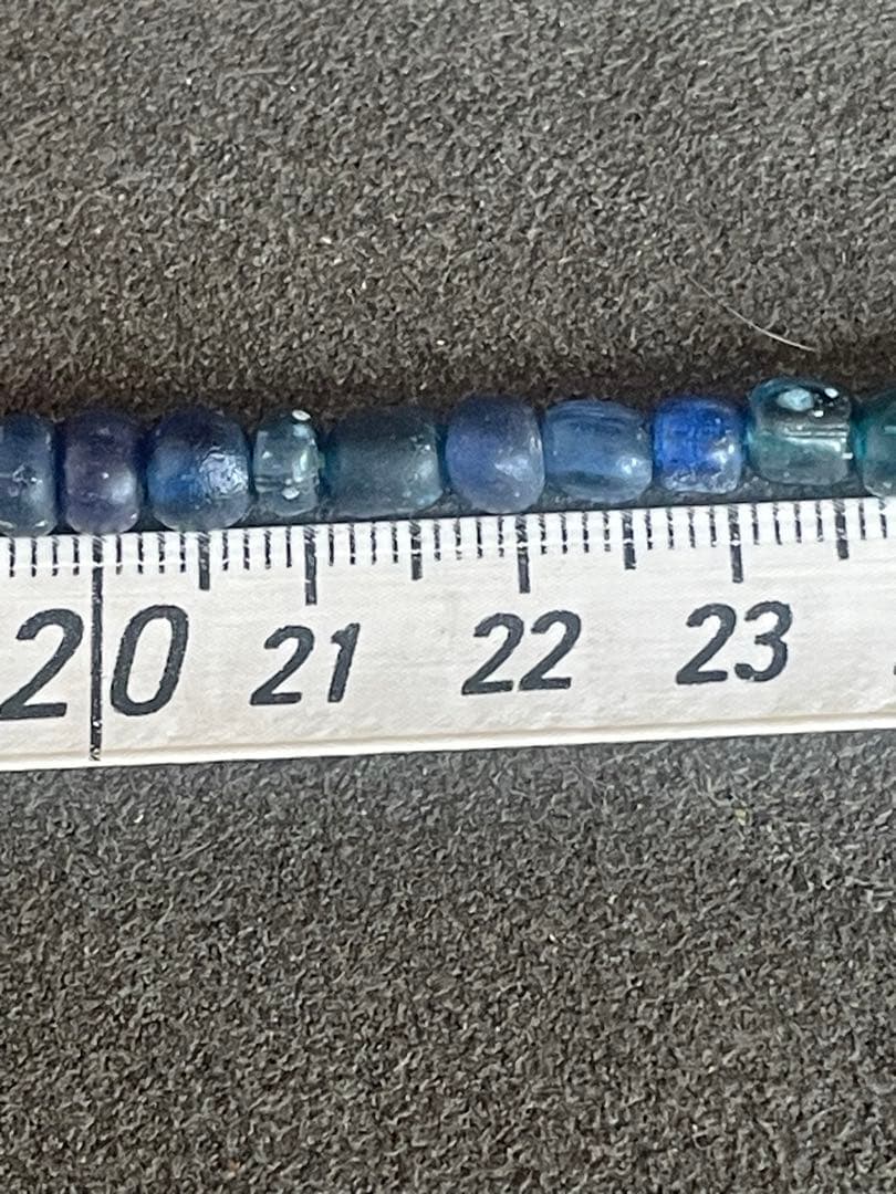 古墳時代　瑠璃玉首飾り　装飾品　出土品