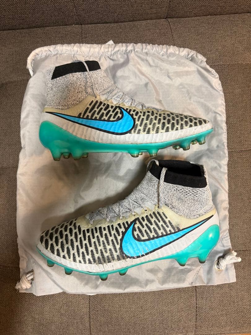 シューズ NIKE Magista Obra FG 24.5cm