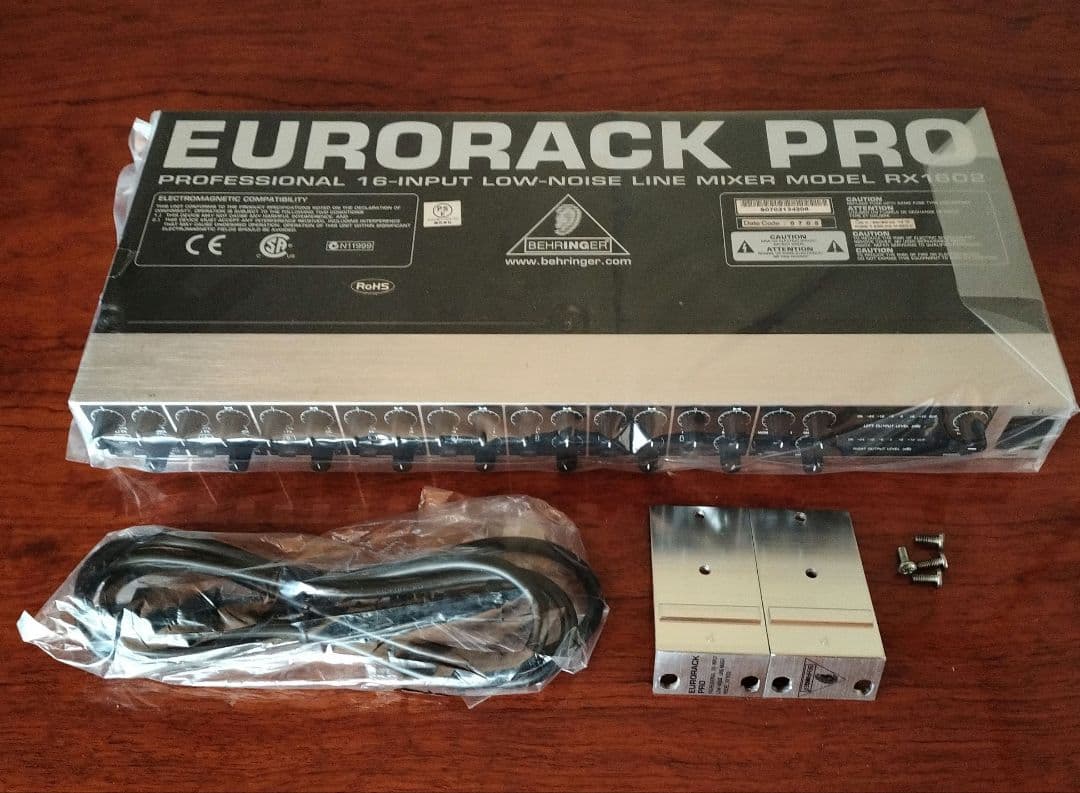 BEHRINGER RX1602 EURORACK PRO ラインミキサー