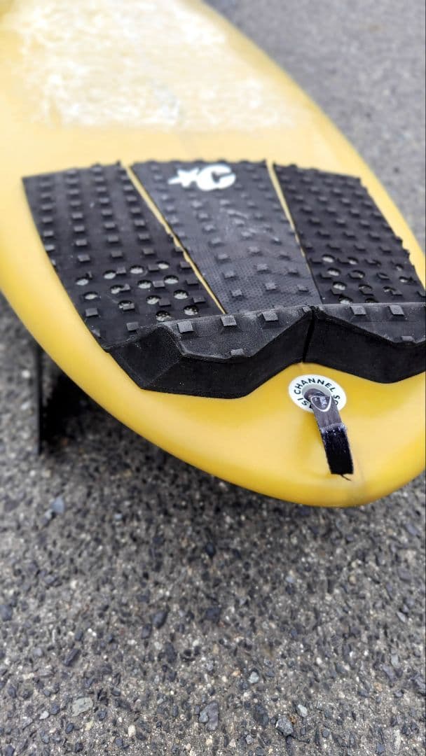 中古ショートボード アルメリック！フィン、リーシュコード、新品ハードケース付き！