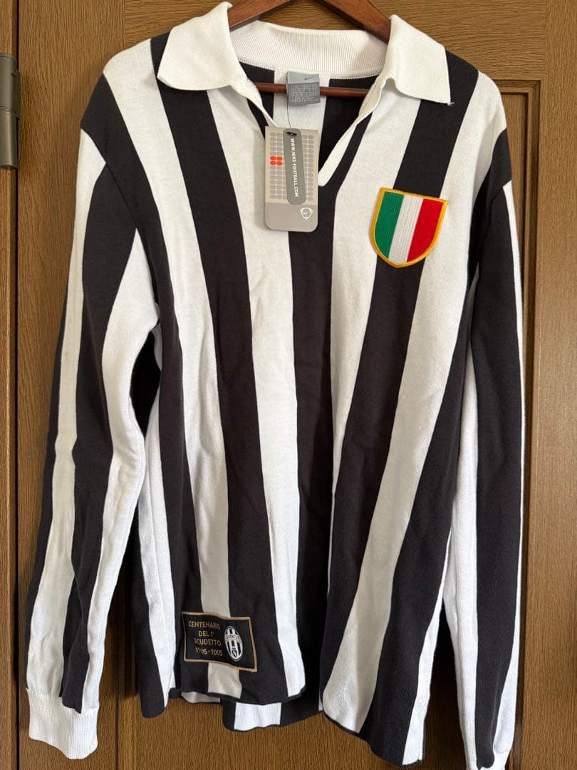 ユベントスユニフォーム　ロナウドマーキング、　スクデット100周年ユニフォーム付