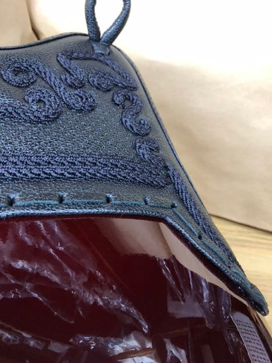 ☆剣道　紅溜胴　新品未使用　 Sサイズ　濃紺飾り糸☆