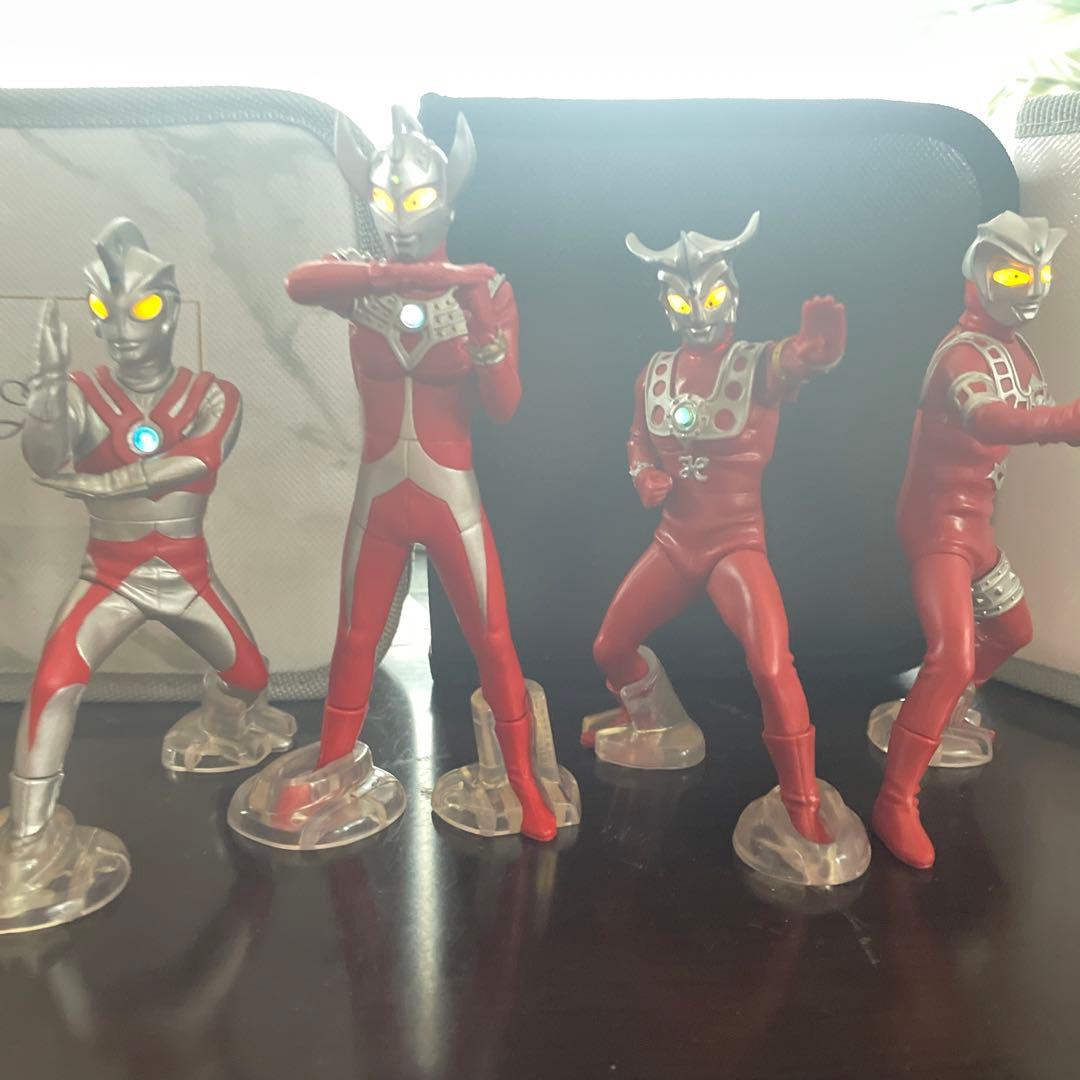 アルティメットルミナス　ウルトラマン　全8種セブン　タロウ　レオ