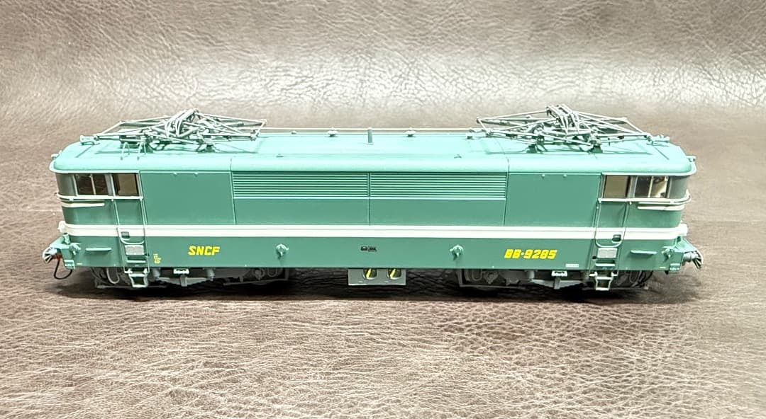 REE MODELS　BB-9285 電気機関車　AC専用　ほぼ新品