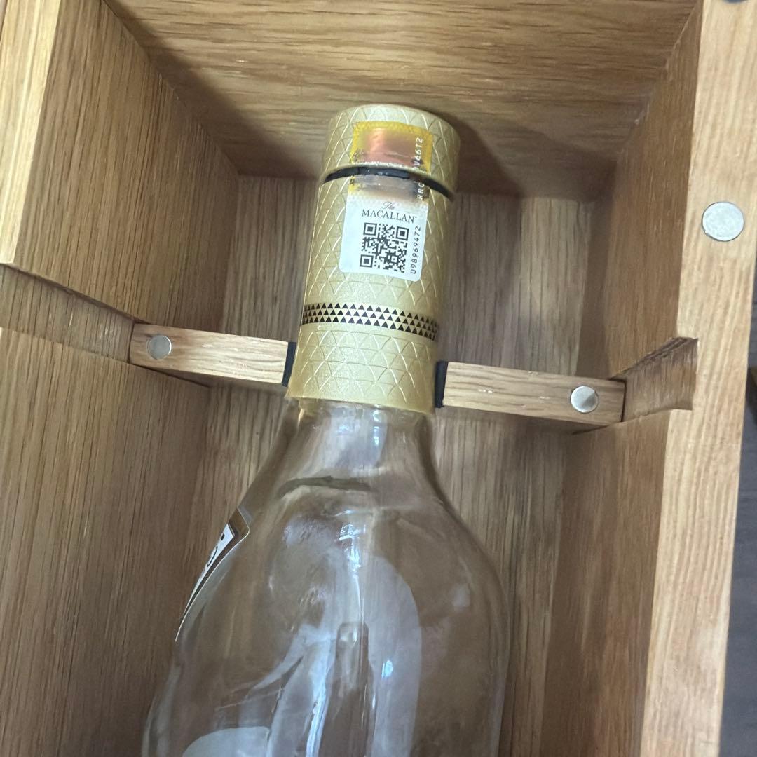 MACALLAN マッカラン ハイランド スコッチウイスキー 25年 【空瓶】