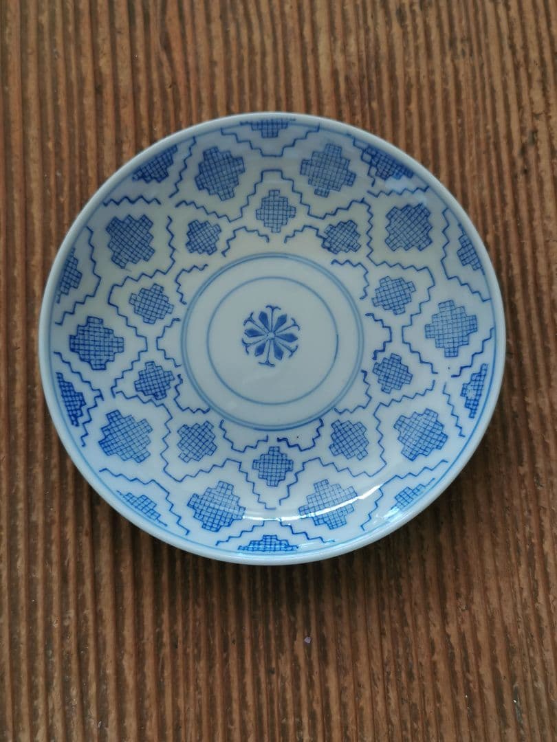 白磁青花 青絵 ダミエ線描 変わり市松花紋 汕頭レース風 ≒13㎝2枚組 骨董市