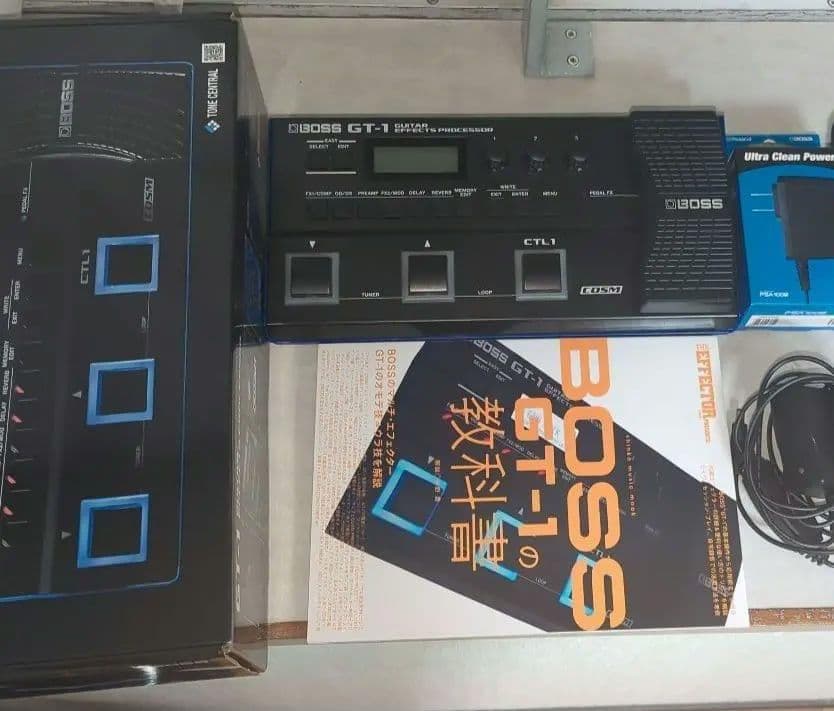 BOSS GT-1 マルチ | 純正アダプター、教科書付き