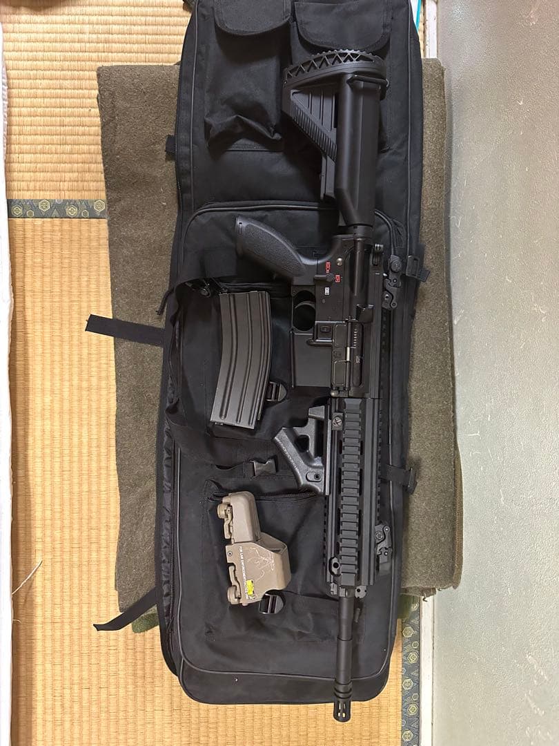 エアガン ブラック ライフル マガジン付き