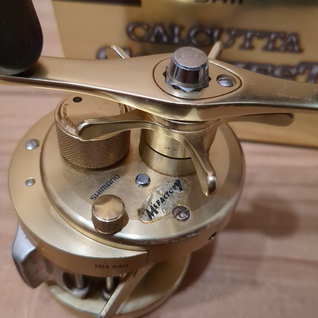 シマノ　カルカッタコンクエスト 200 　ベイトリール