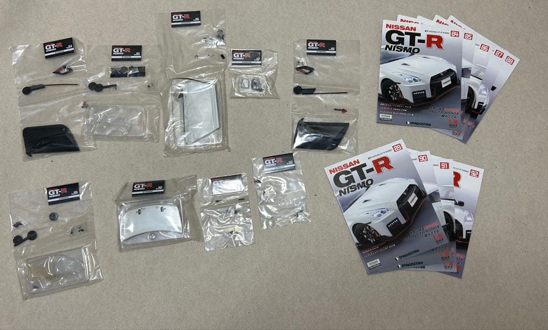H*p様 ディアゴスティーニ　NISSAN GT-R NISOMO 1~100コ