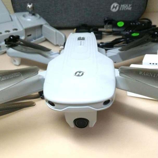 ドローン Holy Stone HS175(GPS搭載)