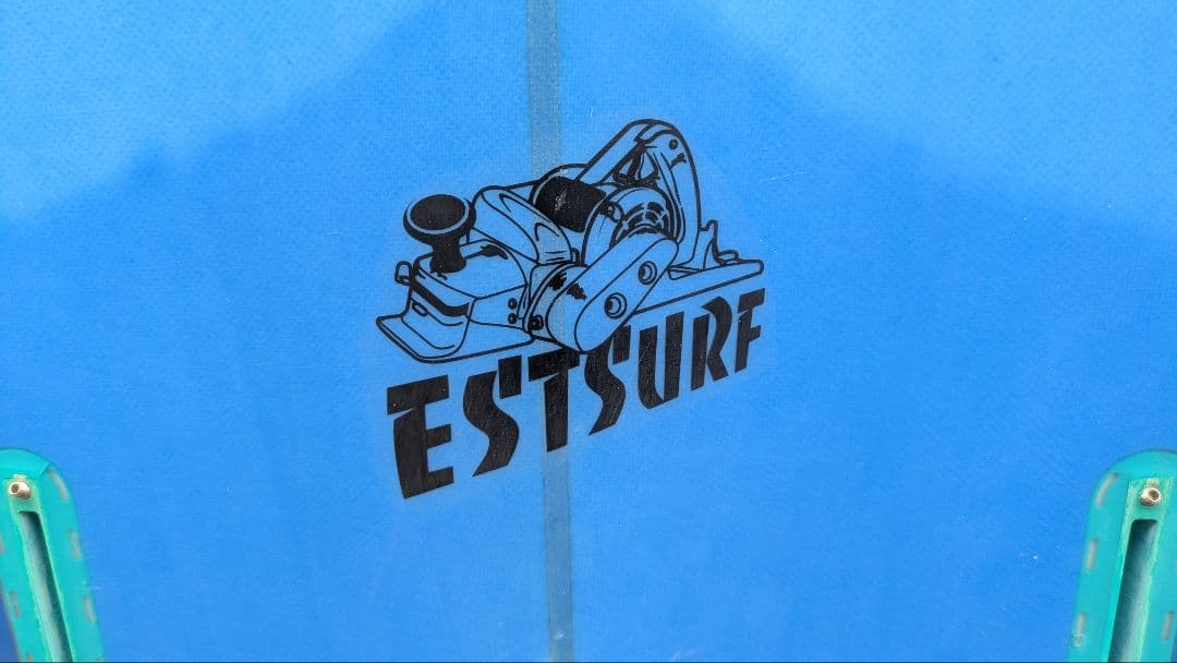 青色のファンボード EST 6'6 デッキパッド、ケース付き