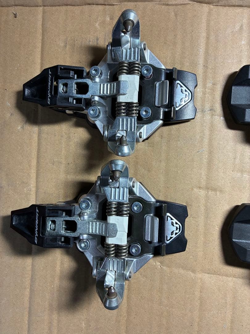 Dynafit Radical ST ペア（左右セット）の中古ビンディングです。
