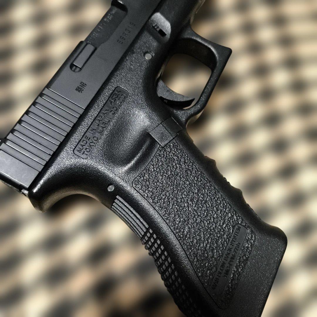 1 東京マルイ製　グロック18C　ガスブローバック　予備マグ　ホルスターセット