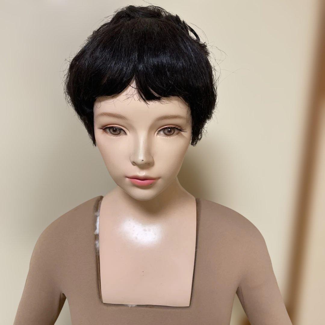 ベージュのマネキン（スリーブ付き）