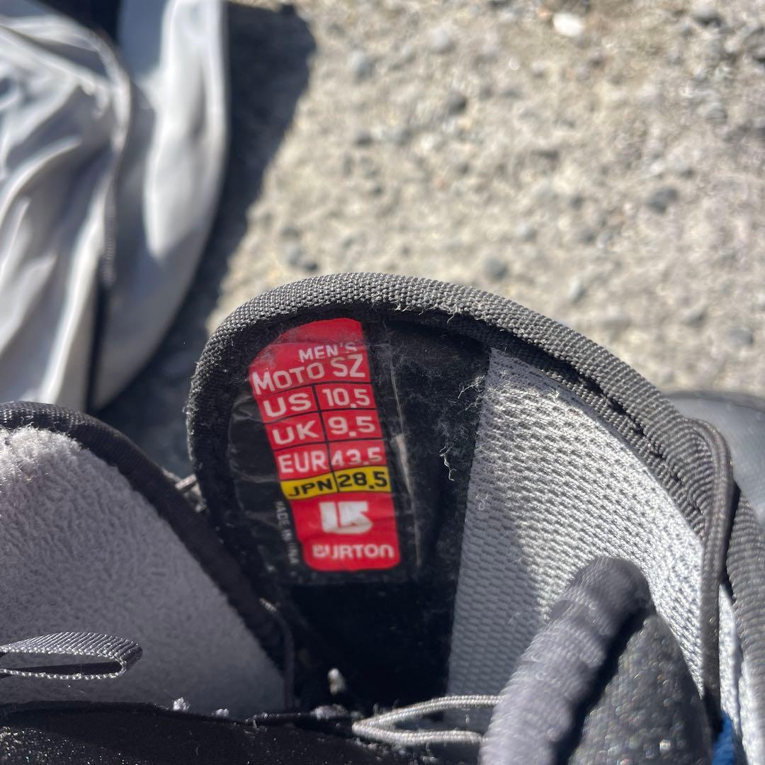 スノーボード用黒ブーツ(男性用)