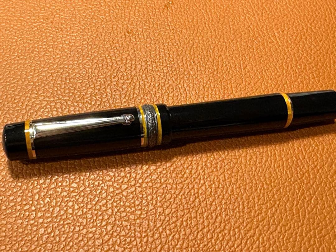 j*a様 【美品】DELTA DOLCEVITA 万年筆