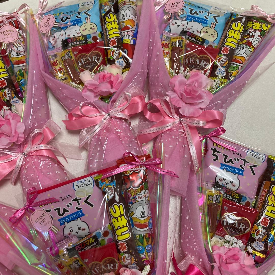 ♡ゆったん♡プロフ読んでください。 ⭐️お菓子ブーケ　プチブーケ⭐️計２５本