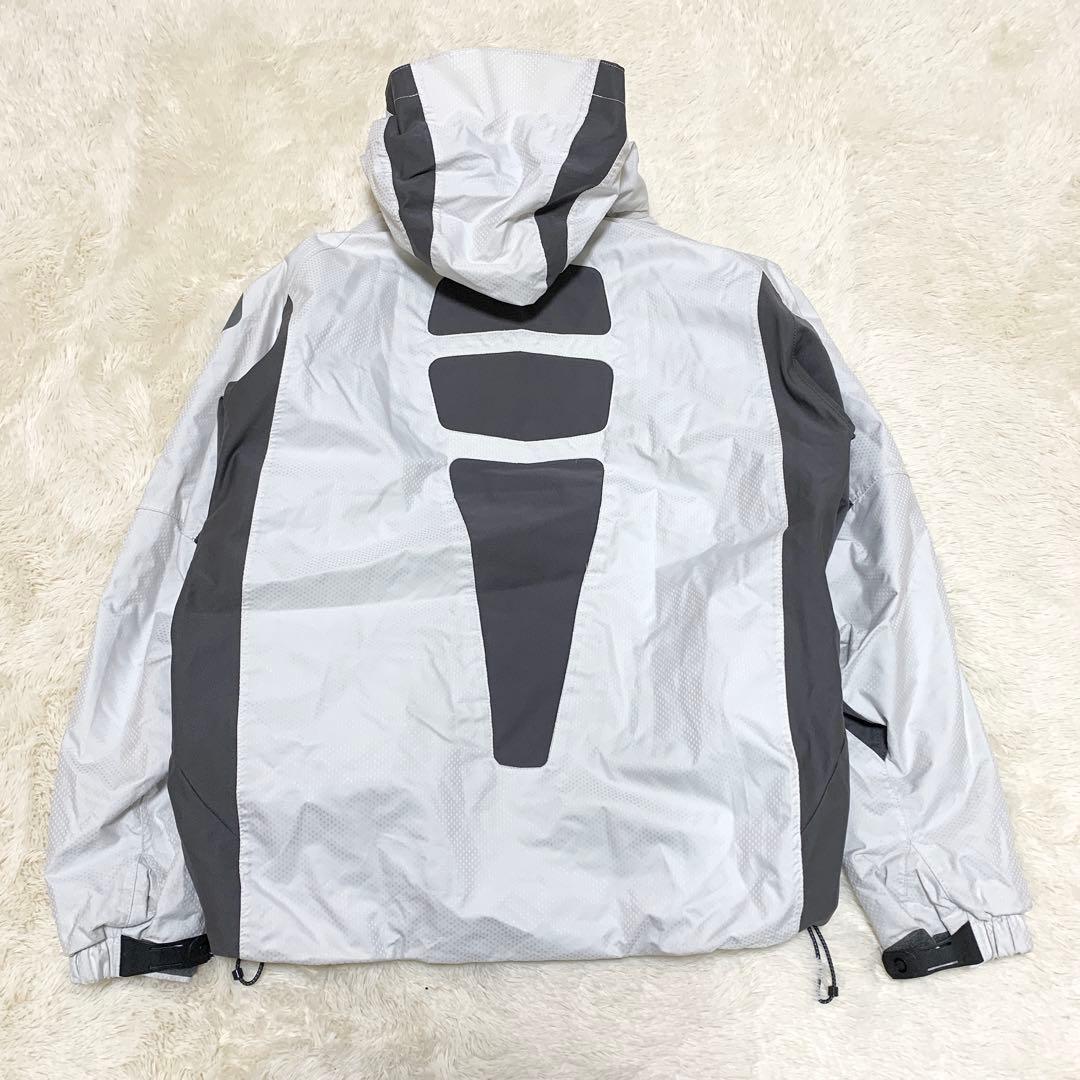 ゴールドウィン　スキー　スノボ　ウェア　ジャケット　Lサイズ　背中クッション入り