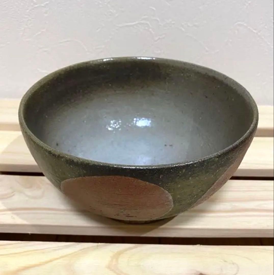 ⭐️大幅値下げ⭐️益子焼　岡田謙三　陶器製茶碗 緑色 赤褐色模様