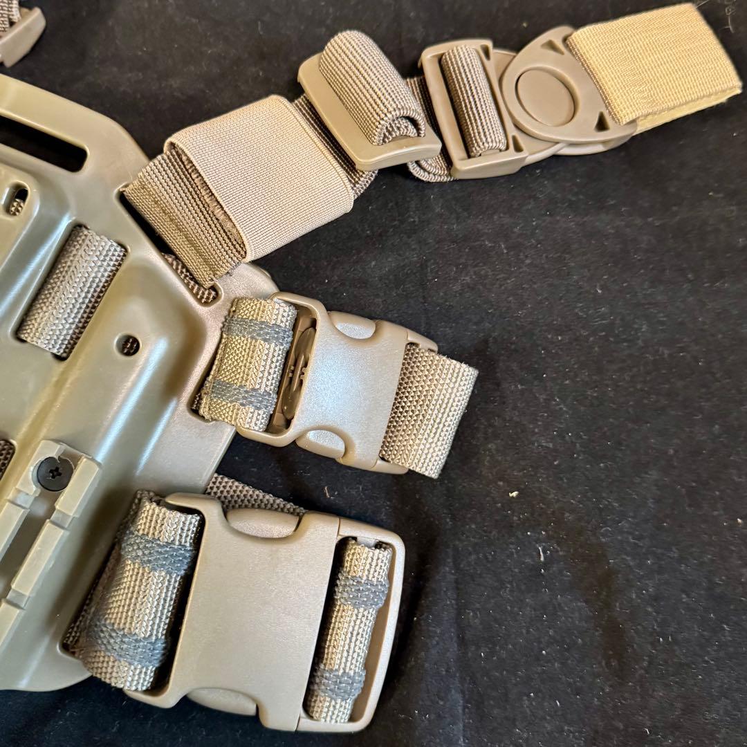 BLACKHAWK ホルスター用レッグプラットフォーム コヨーテ