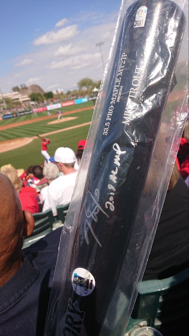 OLD HICKORY MT27P マイク・トラウト 直筆サイン入りバット