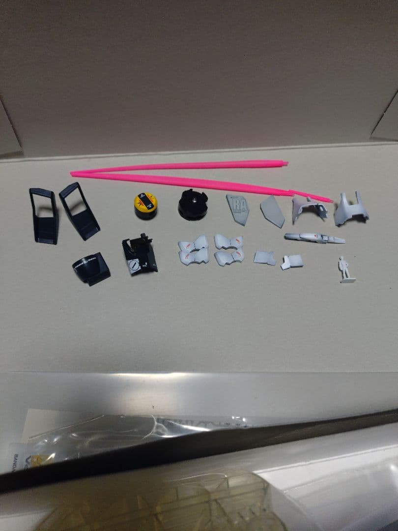 mg　νガンダム　ver.ka　ダブルフィンファンネル　塗装済み完成品