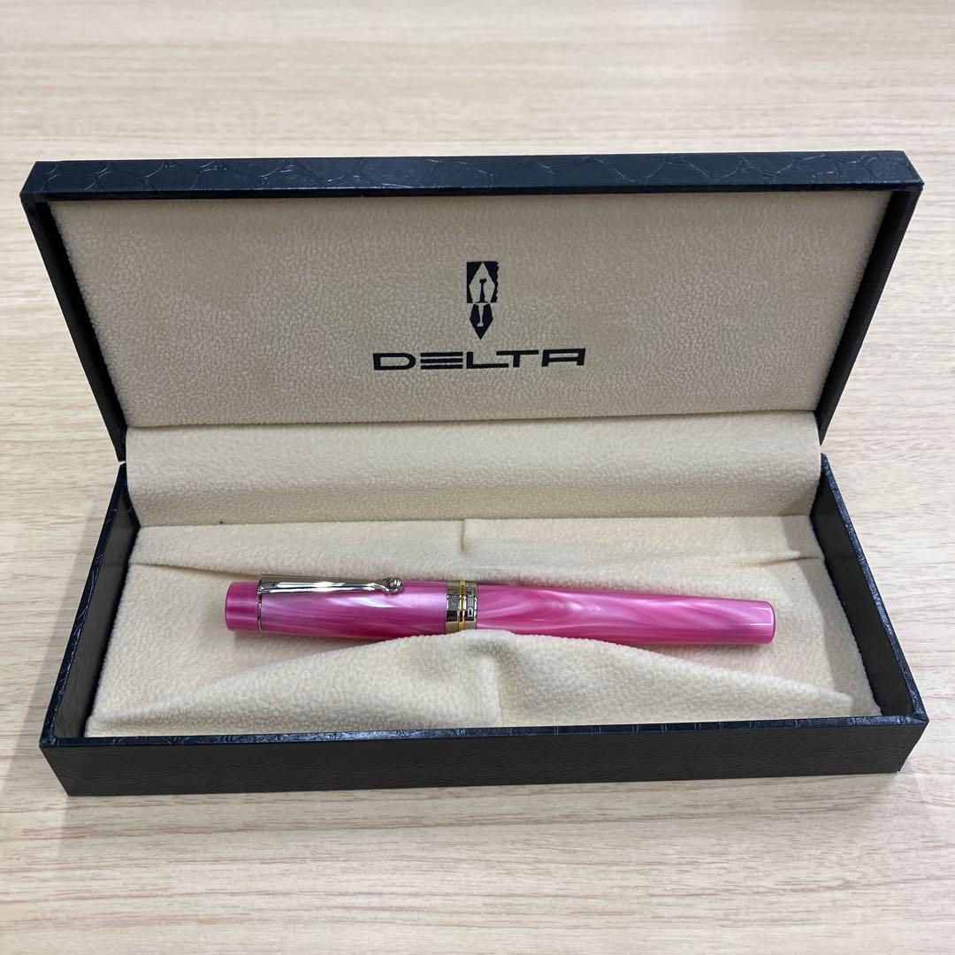【未使用】DELTA Vintage-collection Pink 万年筆