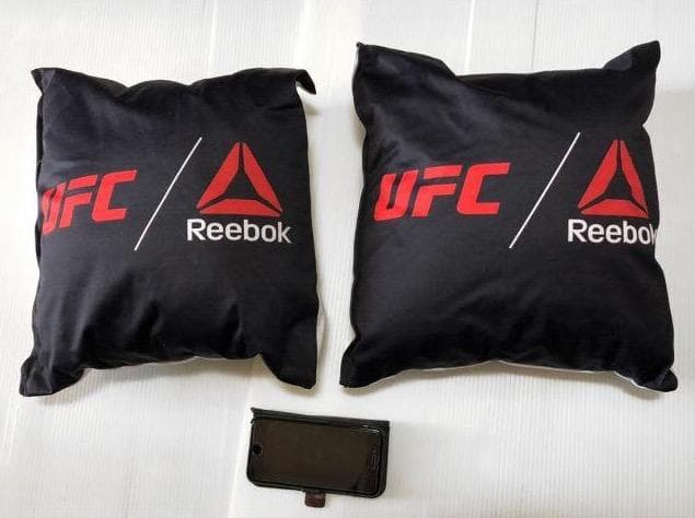 ★レア！ 非売品 Reebok x UFC クッション 2個 リーボック