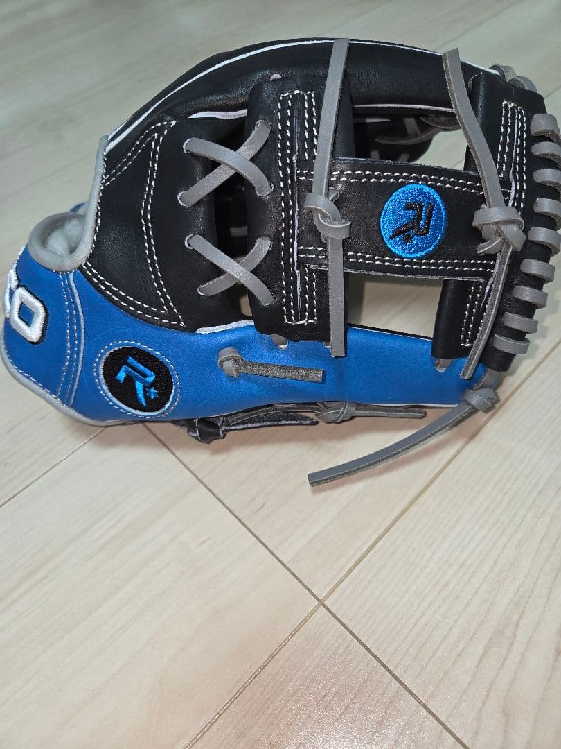 RICO 軟式グローブ 黒/青　内野手用