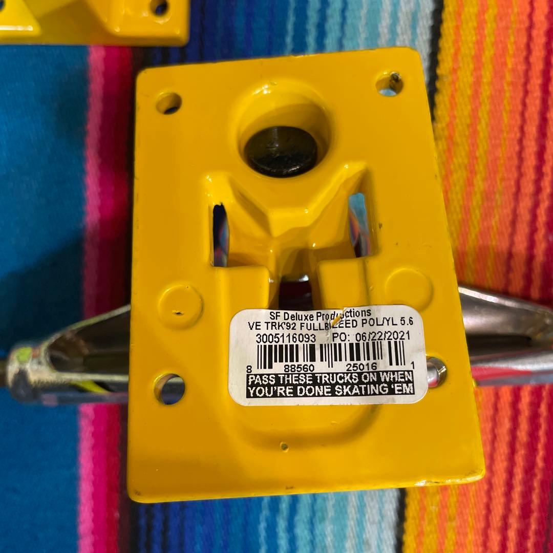 Venture スケートボードトラック シルバー/イエロー5.6