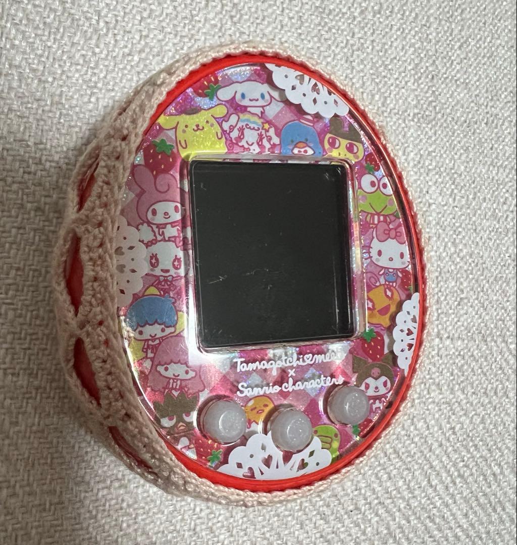 たまごっちみーつ　サンリオ　赤　本体