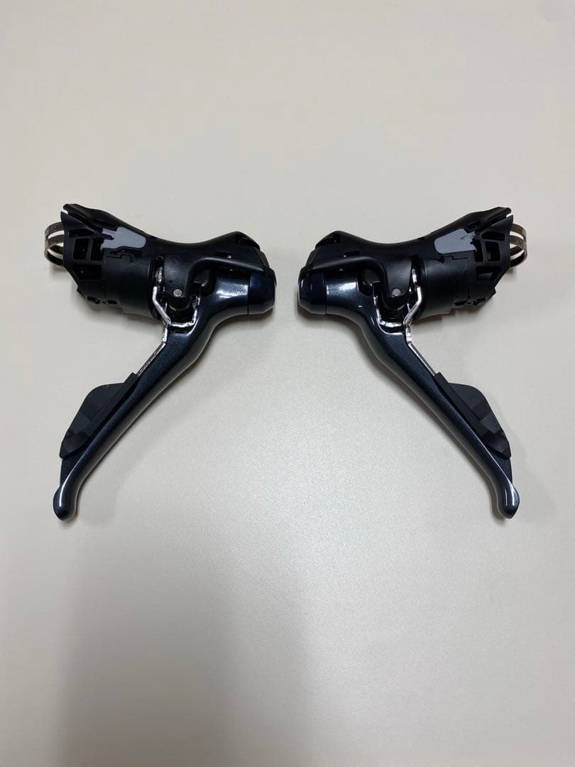美品　シマノ　デュアルコントロールレバー　SORA R3000 STI 2×9