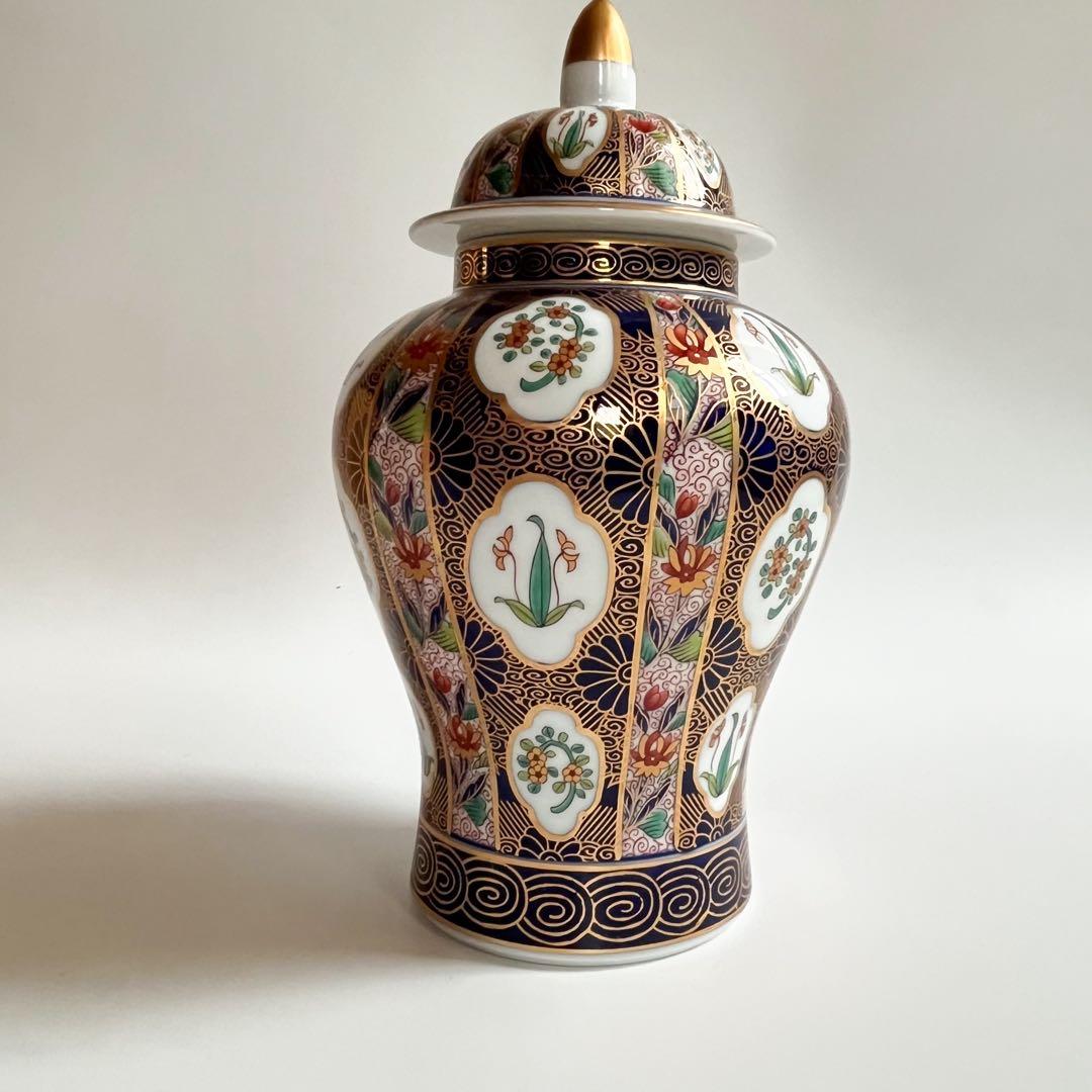 ☆美品【賞美堂】有田焼 染錦金彩　蓋付き 飾り壺　沈香壺　秀峰　賞美堂