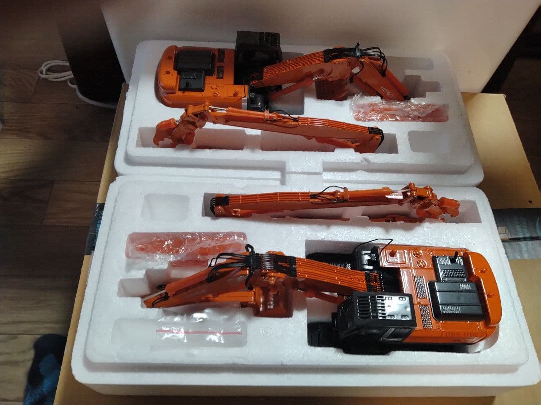 日立建機　350LC 解体機　1/50　2機
