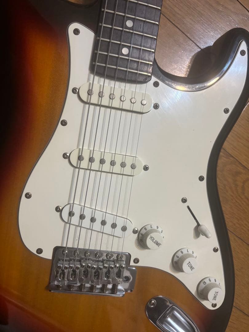 Bacchus ストラトキャスタータイプ エレキギター サンバースト、美品