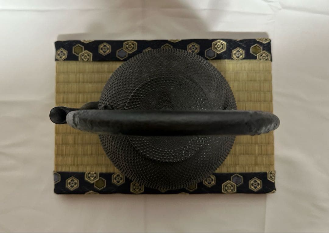 本番盛岡 薫山 南部鉄器 鉄瓶 南部型 霰 あられ 2リットル 新品未使用品