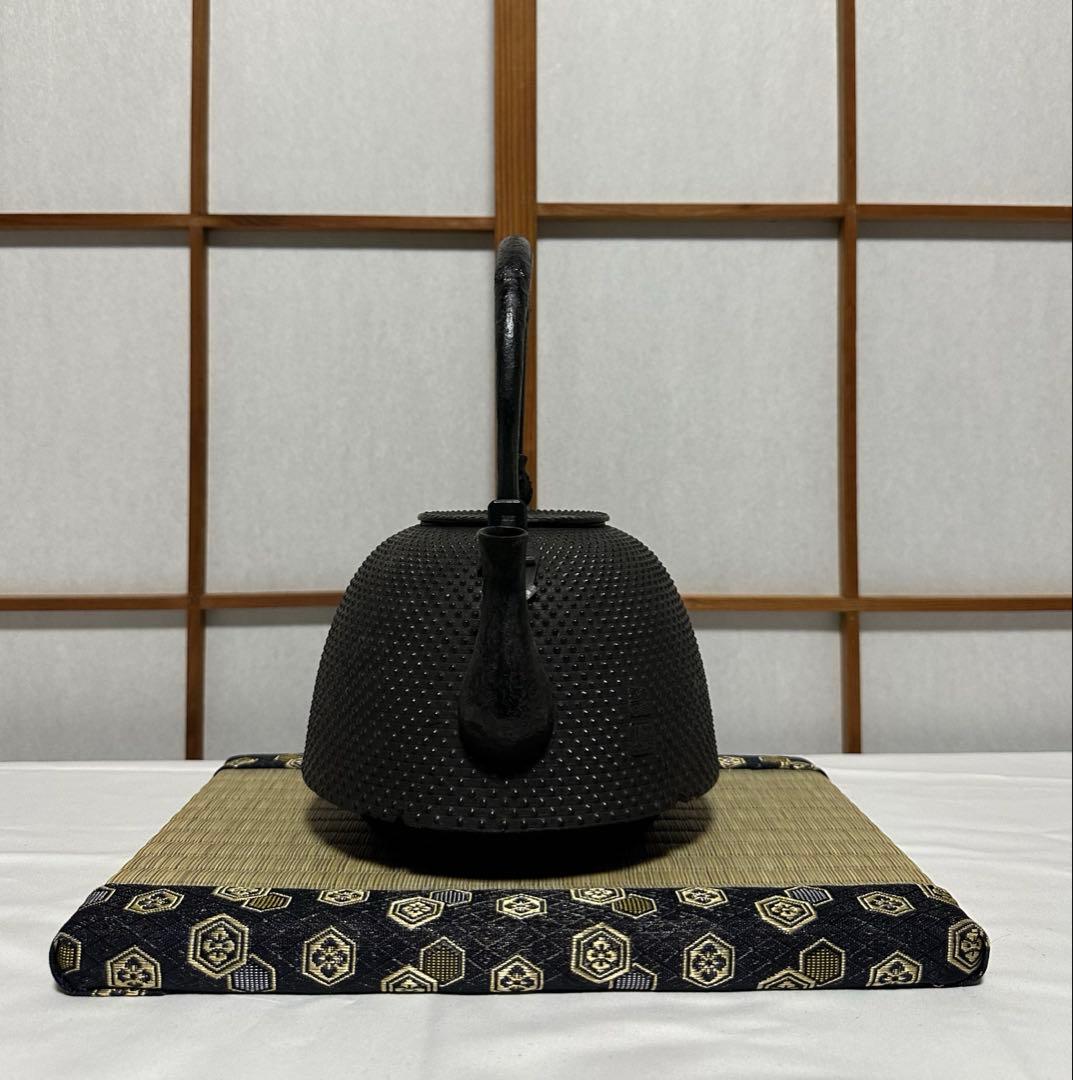 本番盛岡 薫山 南部鉄器 鉄瓶 南部型 霰 あられ 2リットル 新品未使用品