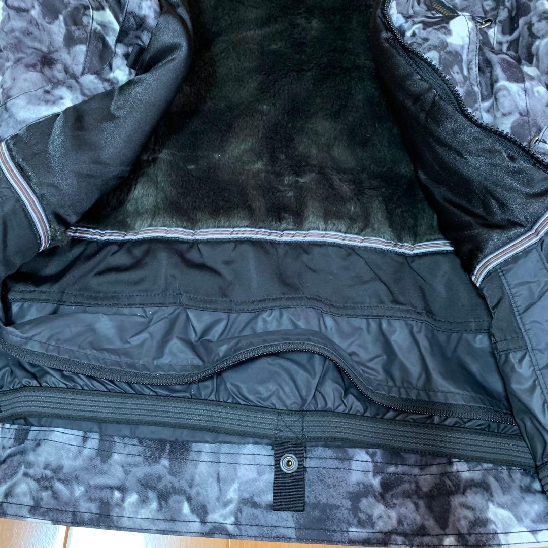美品　訳アリ　裏地もこもこ！バートン　BURTON スノボウェア　スキーウェア