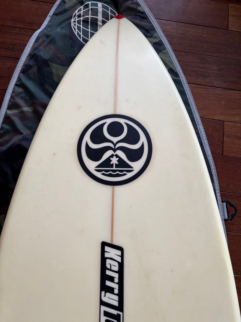 ショートボード　ケリートコロ　全長186センチ　ケース、フィン、コードセット