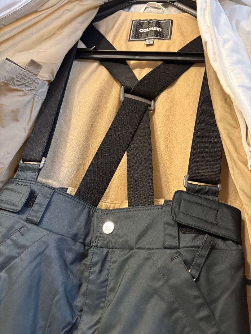 GOLDWIN スキーウェア　レディース　上下セット
