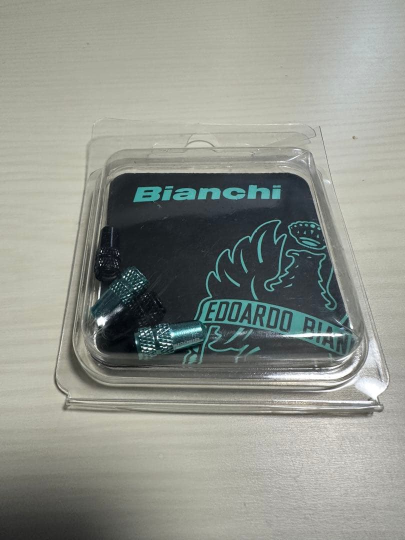 Bianchi カーボンボトルケージ2個・サドルバック・ボルトセット チェレステ