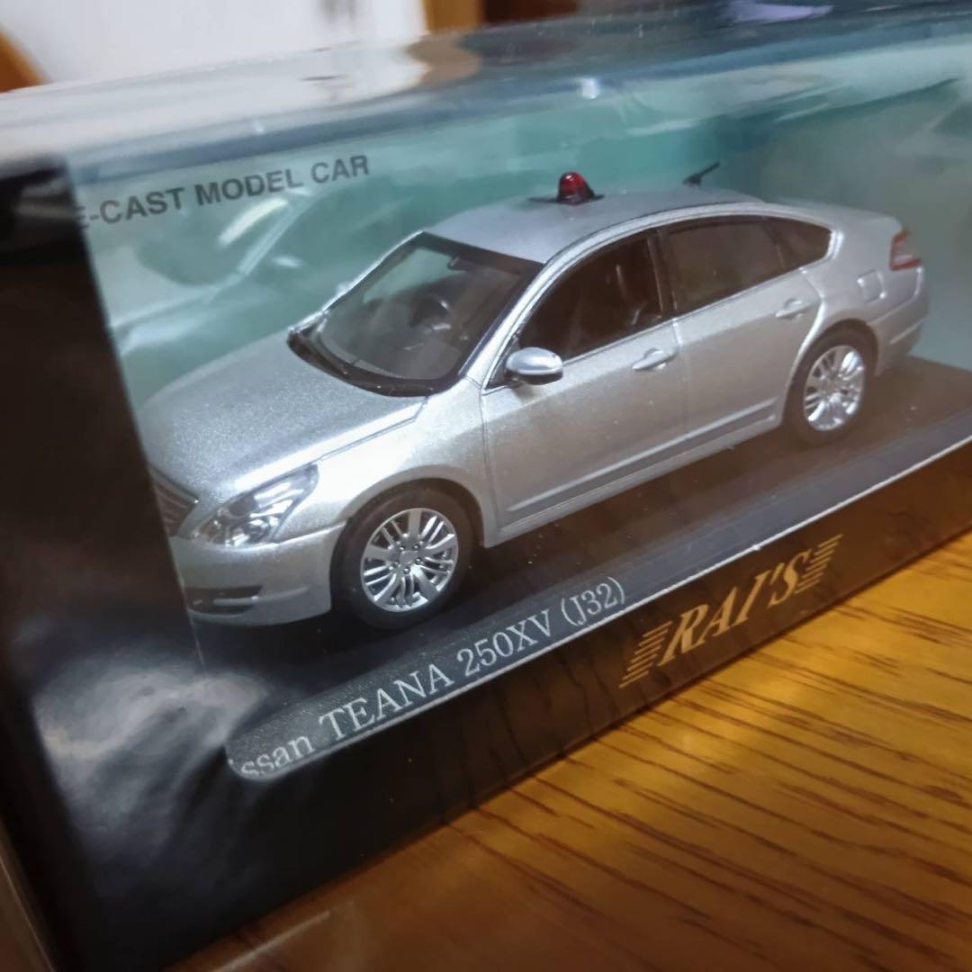 【4台セット】レイズ　ティアナ　ポリスカー　パトカー　1/43