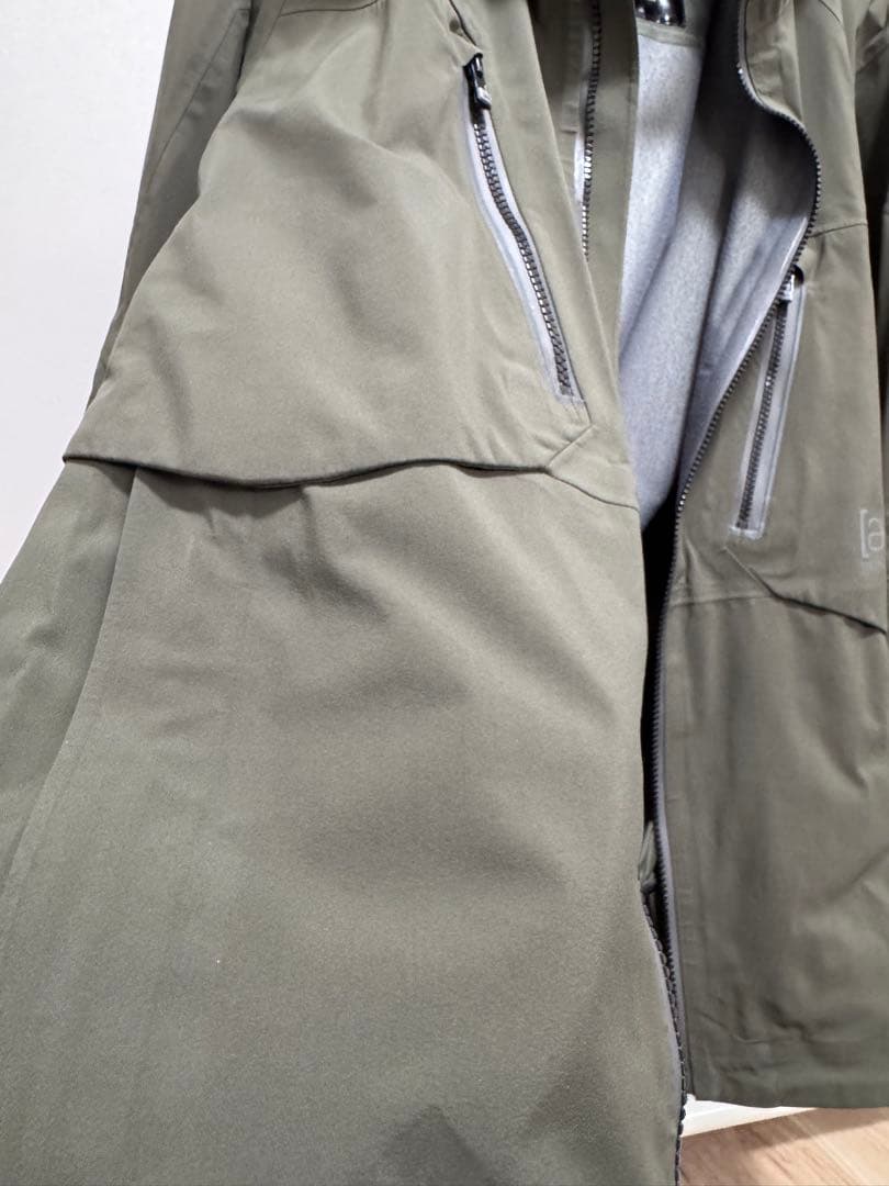 美品 Burton [ak] ホバー GORE-TEX 3レイヤージャケットXS