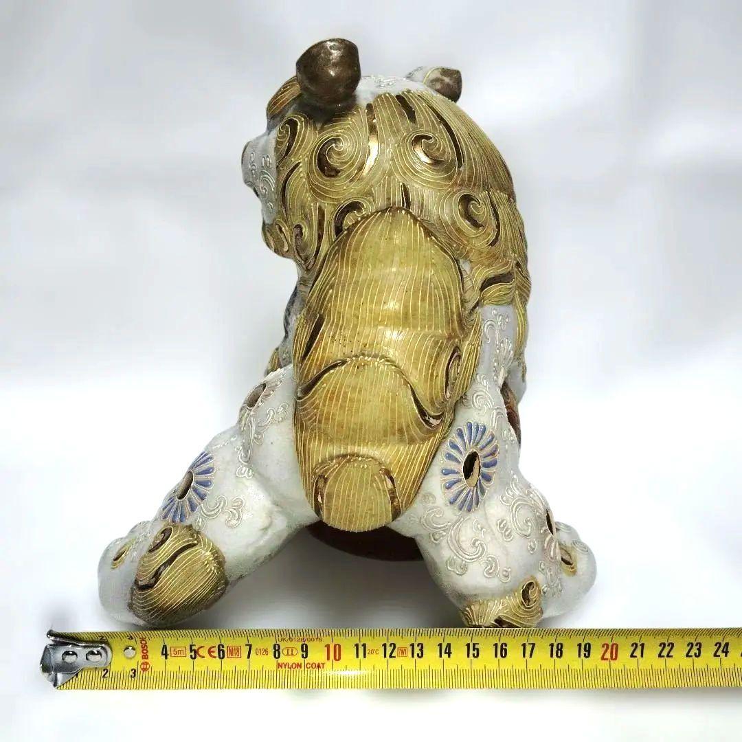 玉乗り白獅子 置物 狛犬 縁起物 魔除け 開運 レトロ 九谷焼 骨董 古美術