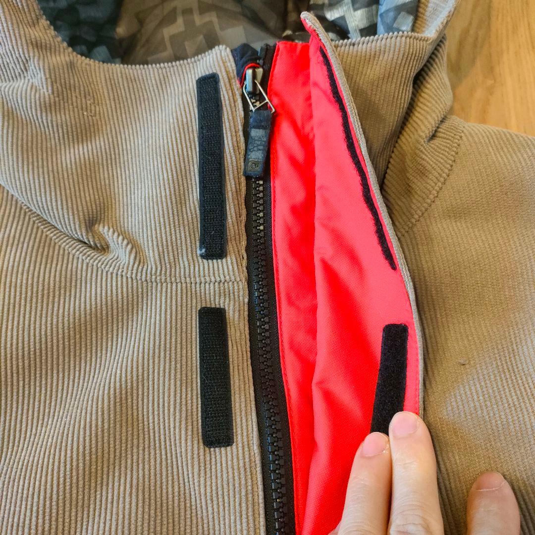 【美品】 BURTON analog　バートン スノーウエアジャケット L